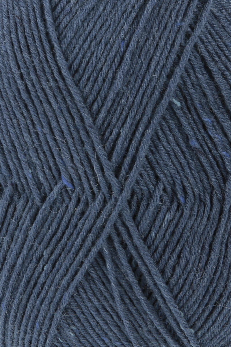 Lang Yarns Super Soxx Tweed 6-ply – 150g / 410m – Dark Jeans (0034) – detail
