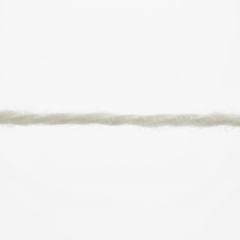 Lang Yarns Donegal Woolen Spun Yarn, 105m / 50g – White (0001), yarn strand