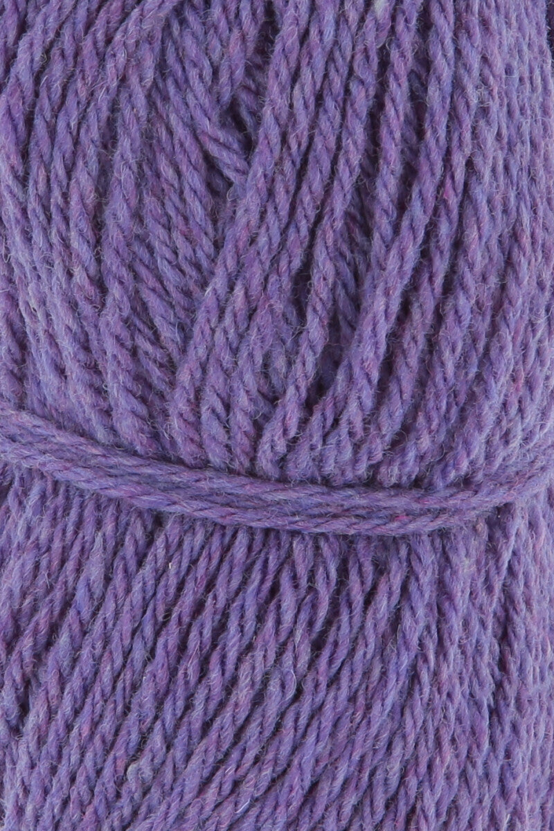 Lang Yarns Donegal Woolen Spun Yarn, 105m / 50g – Lilac (0046), yarn texture