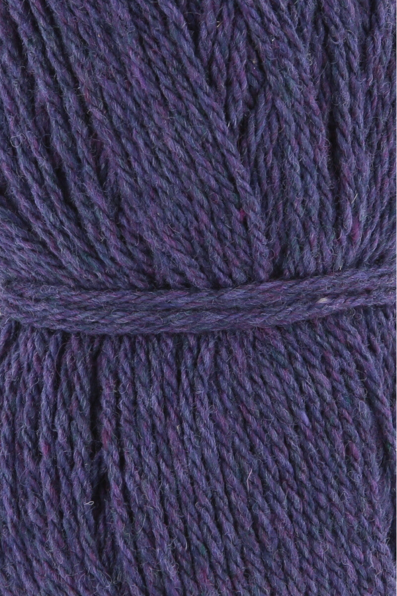 Lang Yarns Donegal Woolen Spun Yarn, 105m / 50g – Purple (0090), yarn texture