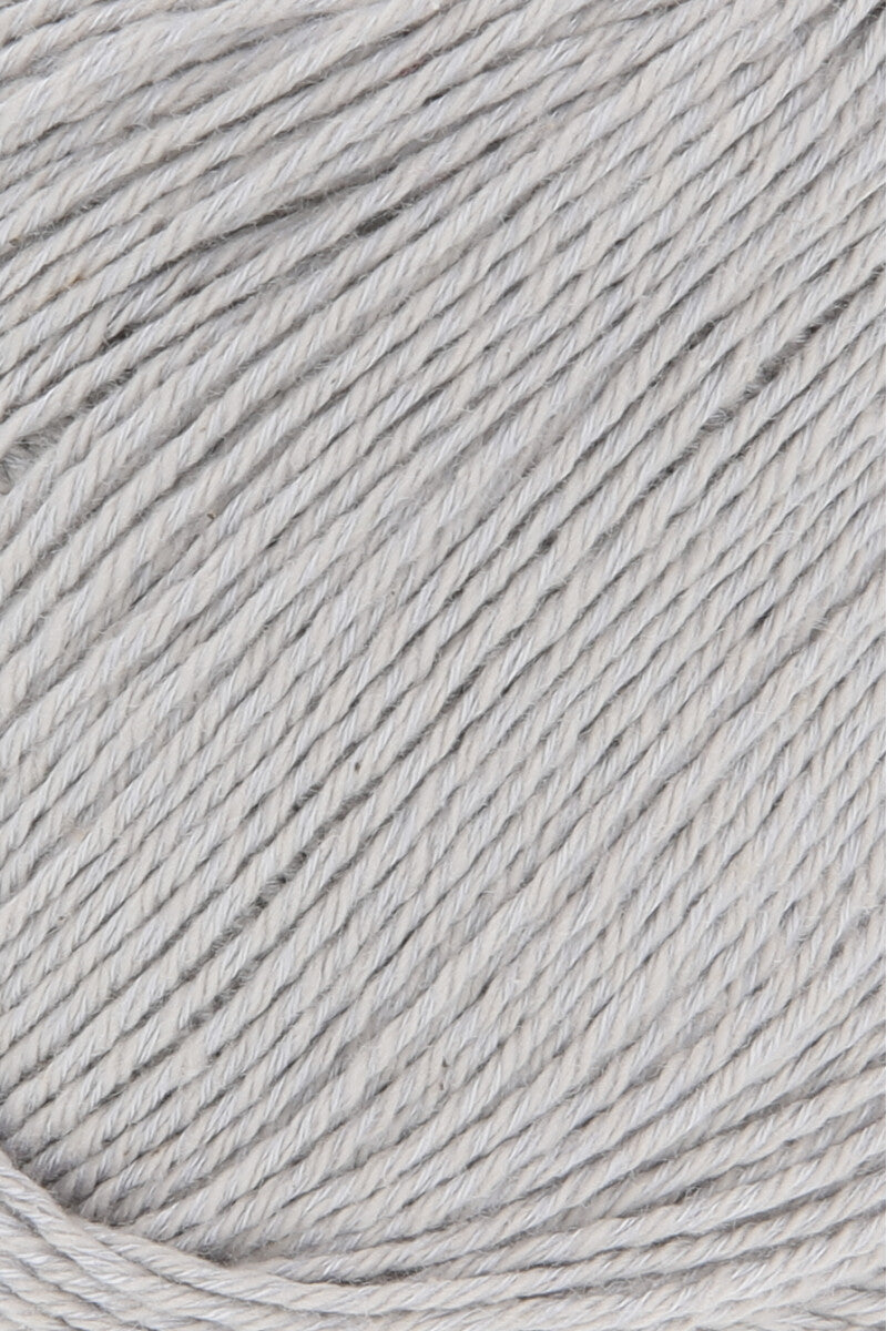 Lang Yarns Sweet – 50g / 135m – Grey (0024) – detail