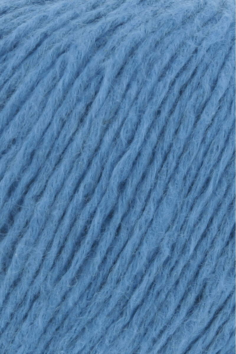 Lang Yarns Whisper – 50g / 125m – Lagoon (0110) – detail