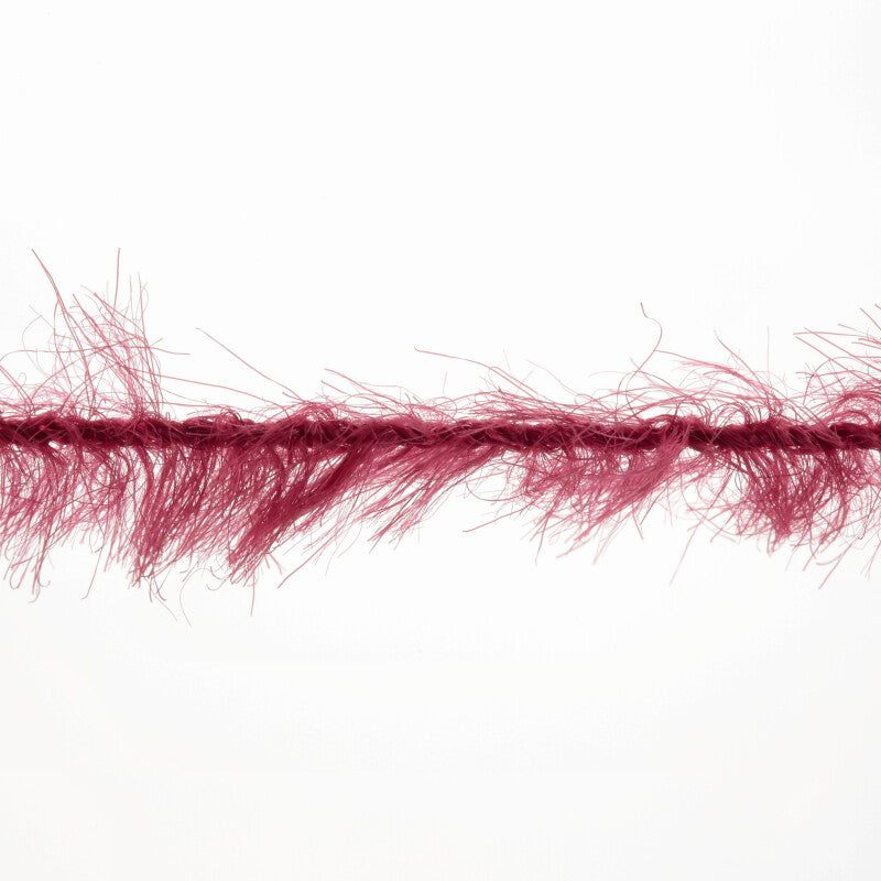 Lang Yarns Velvet – 50g / 170m – Carmine (0061) – yarn texture