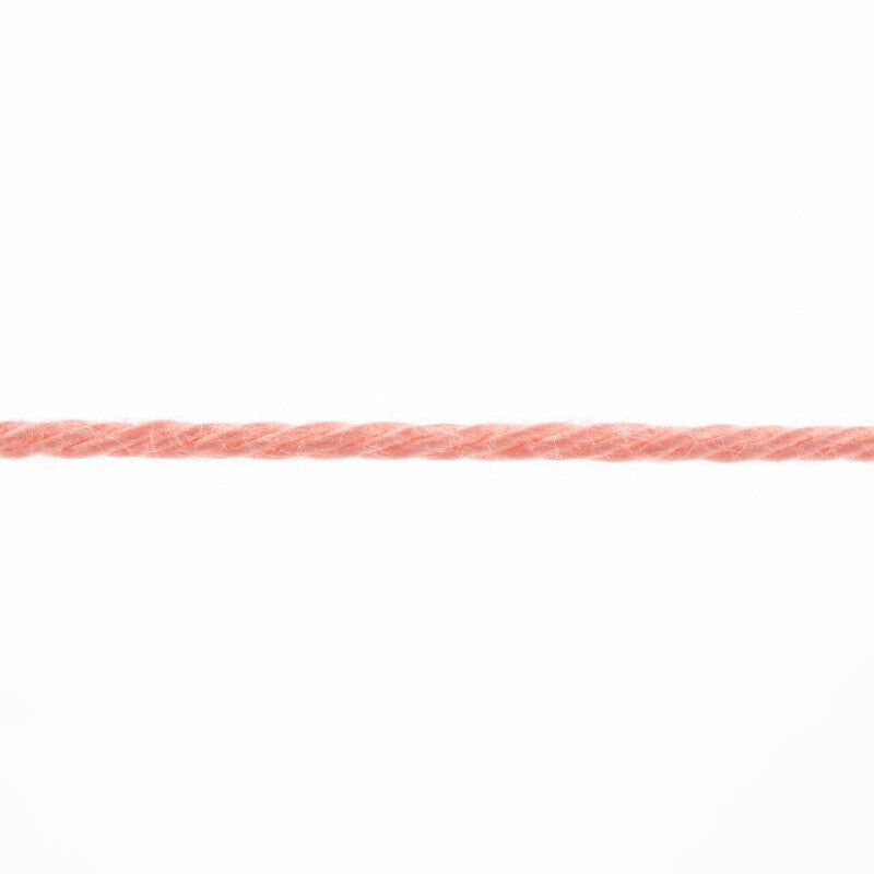 Lang Yarns Quattro – 50g / 120m – Coral (0029) – yarn texture