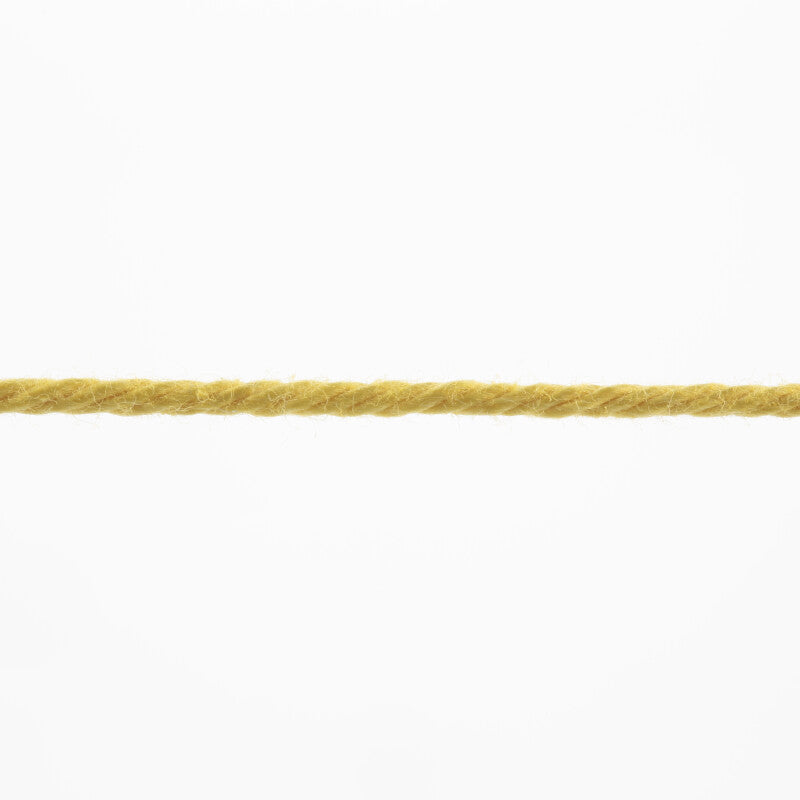 Lang Yarns Quattro – 50g / 120m – Mustard (0111) – yarn texture