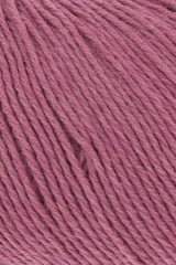 Lang Yarns Merino 150 Yarn, 150m / 50g – Raspberry Mélange (0165), yarn texture