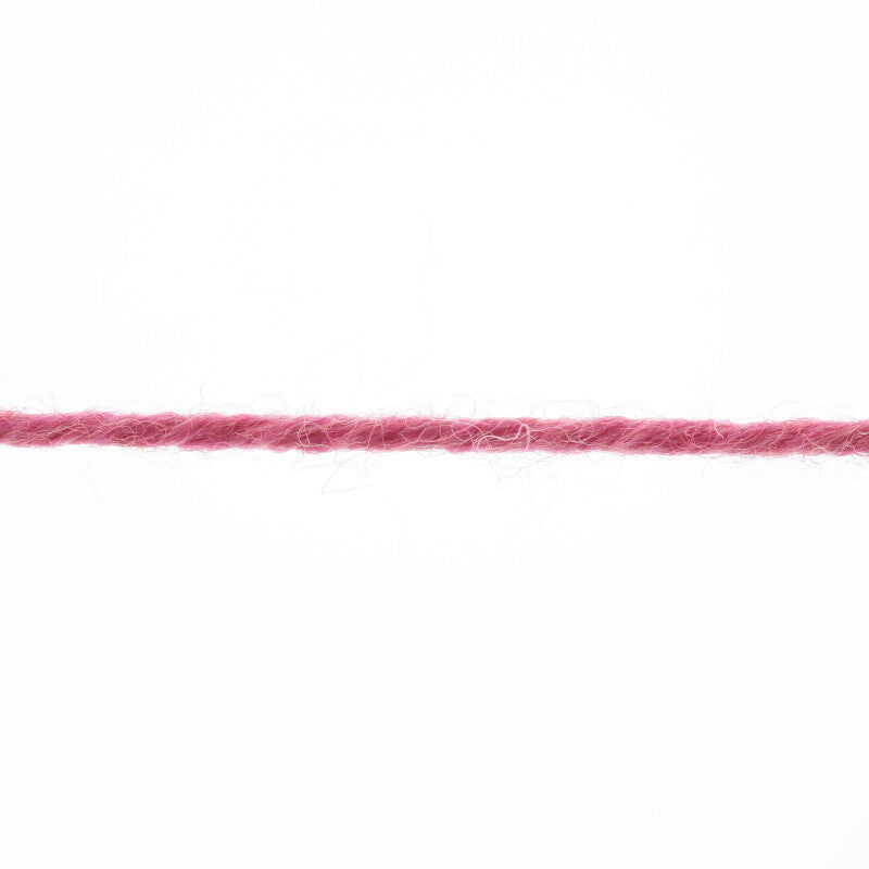 Lang Yarns Merino 150 Yarn, 150m / 50g – Raspberry Mélange (0165), yarn strand