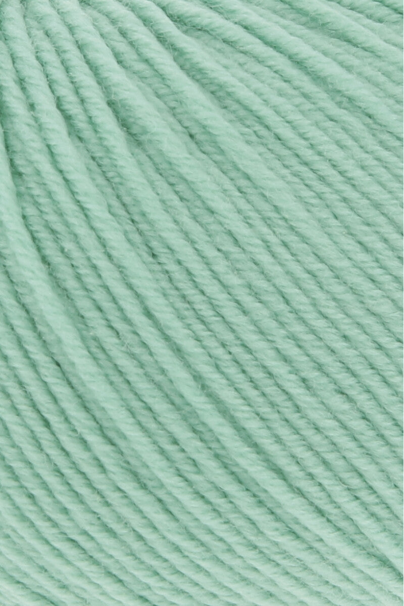 Lang Yarns Merino 150 Yarn, 150m / 50g – Emerald (0173), yarn texture