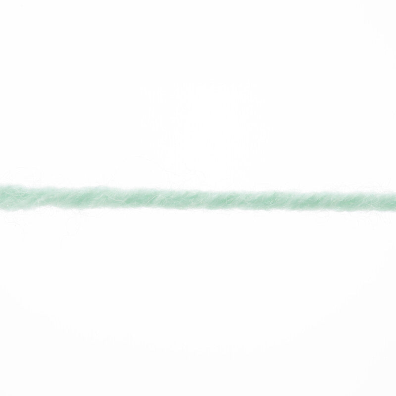 Lang Yarns Merino 150 Yarn, 150m / 50g – Pistache (0258), yarn strand