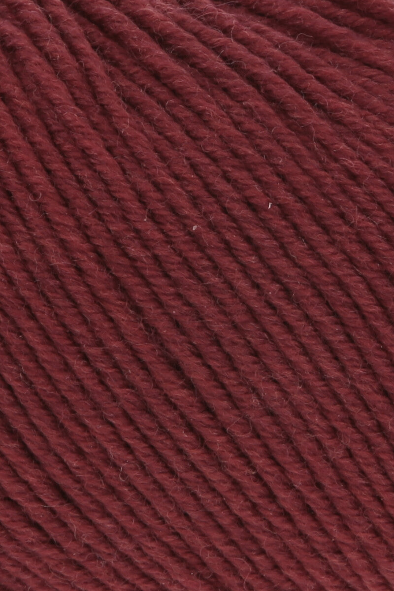 Lang Yarns Merino 150 Yarn, 150m / 50g – Dark Red Mélange (0262), yarn texture