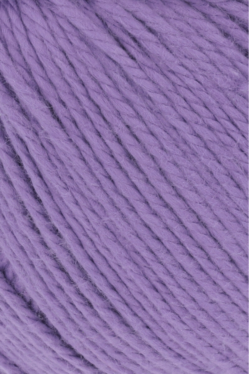 Lang Yarns Tissa – 50g / 80m – Plum (0046) – detail