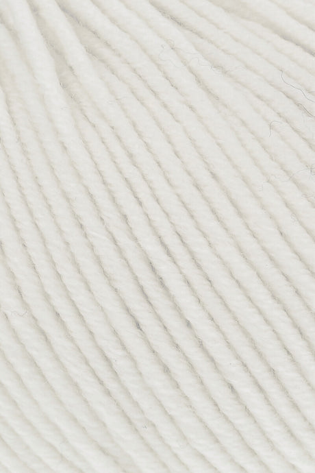 Lang Yarns Merino 120 Yarn, 120m / 50g – White (0001), yarn texture