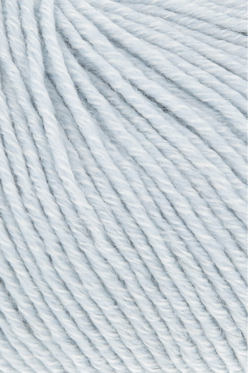 Lang Yarns Merino 120 Yarn, 120m / 50g – Ice Blue/White Mouliné (0152), yarn texture