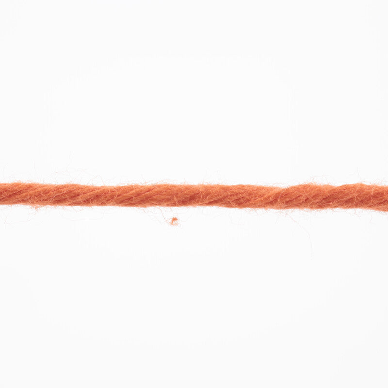 Lang Yarns Handarbeitsgarn – 50g / 84m – Light Orange (0659) – yarn texture