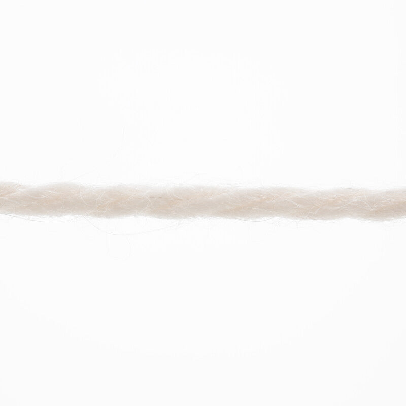 Lang Yarns Carpe Diem – 50g / 90m – Sand (0026) – yarn texture