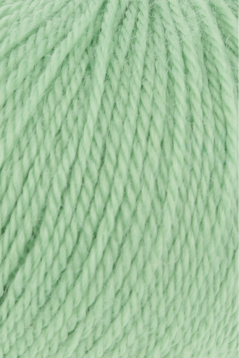 Lang Yarns Baby Alpaca Yarn, 170m / 50g – Pea (0116), yarn texture