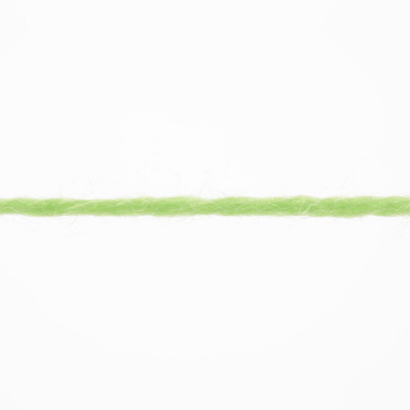 Lang Yarns Merino 200 Bébé Yarn, 203m / 50g – Apple (0316), yarn strand