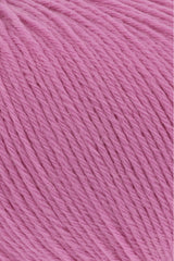 Lang Yarns Merino 200 Bébé Yarn, 203m / 50g – Pink (0319), yarn texture