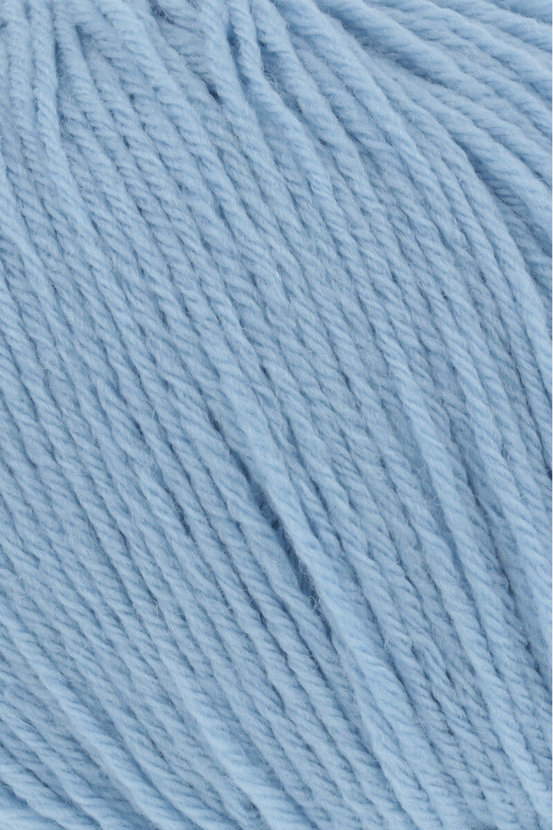 Lang Yarns Merino 200 Bébé Yarn, 203m / 50g – Light Blue (0372), yarn texture