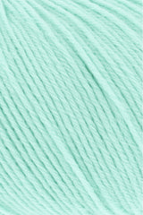 Lang Yarns Merino 200 Bébé Yarn, 203m / 50g – Emerald (0373), yarn texture