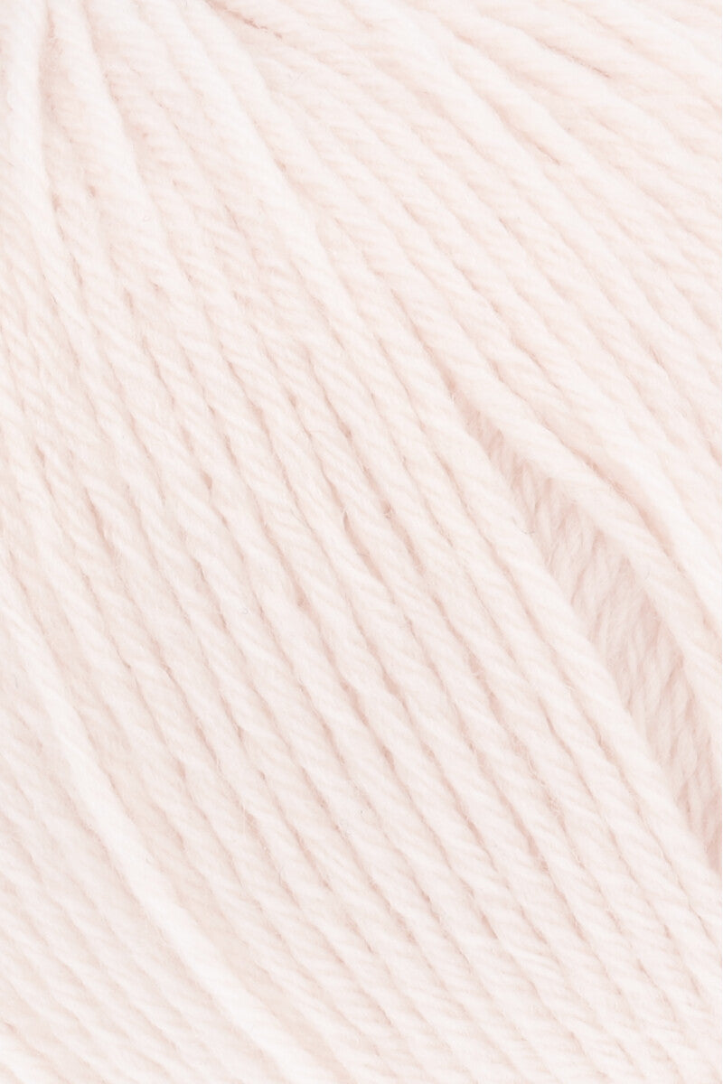 Lang Yarns Merino 200 Bébé Yarn, 203m / 50g – Baby Rose (0519), yarn texture
