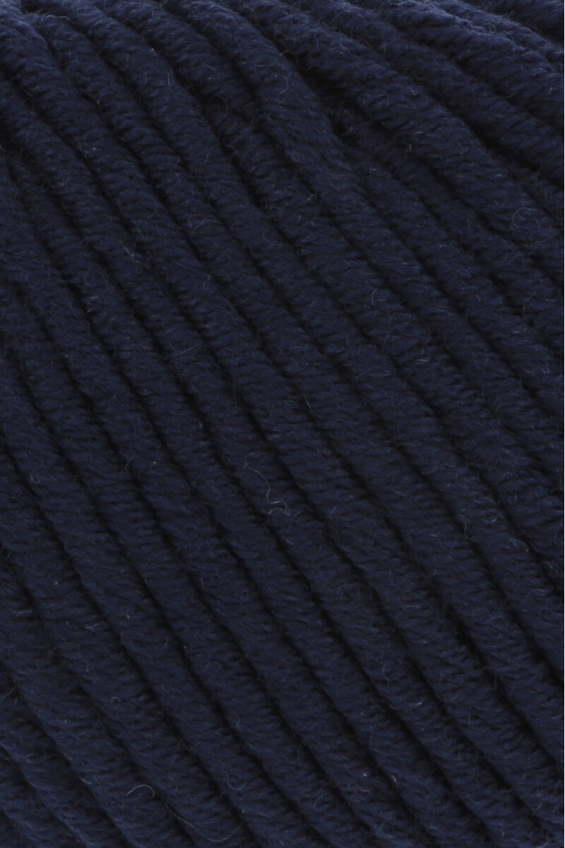 Lang Yarns Merino 50 – 100g / 90m – Navy (0025) – detail