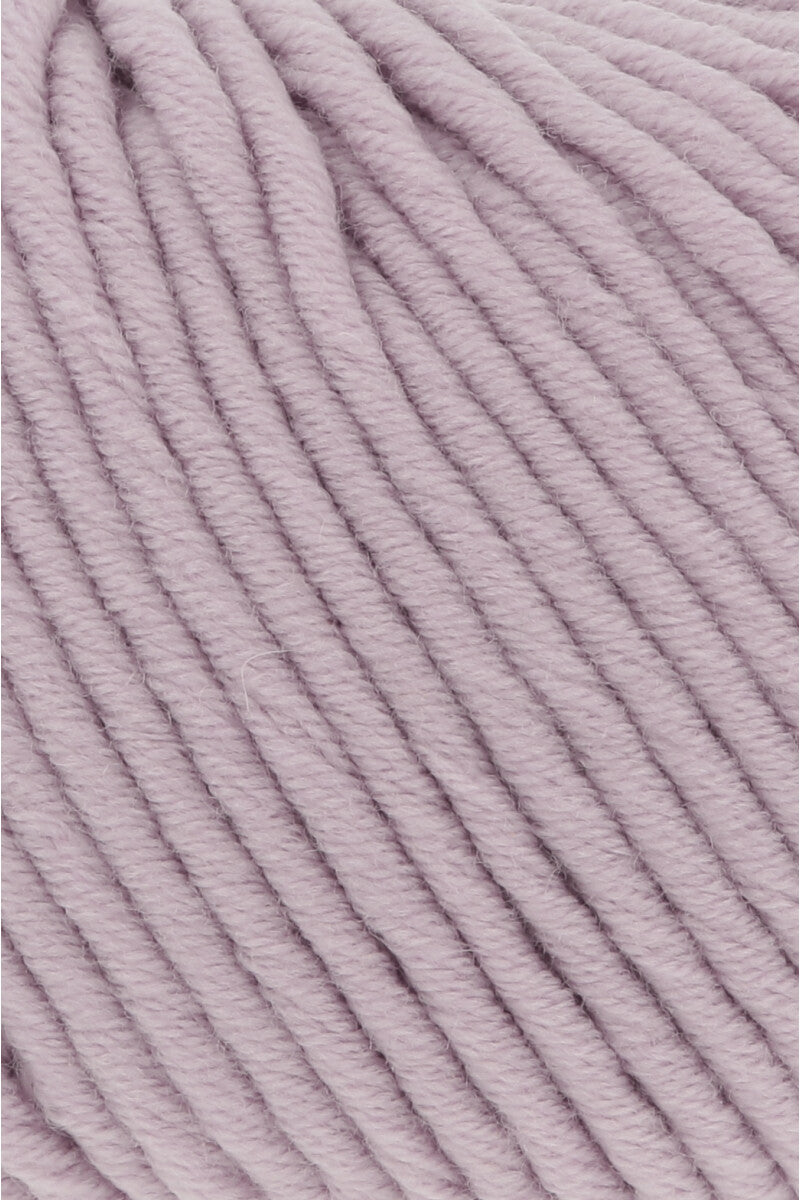 Lang Yarns Merino 50 – 100g / 90m – Rose (0109) – detail
