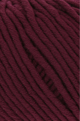 Lang Yarns Merino 50 – 100g / 90m – Bordeaux (0164) – detail