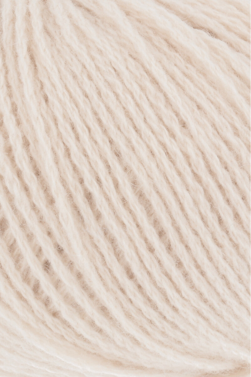 Lang Yarns Cashmere Premium Yarn, 115m / 25g – Sand (0096), yarn texture