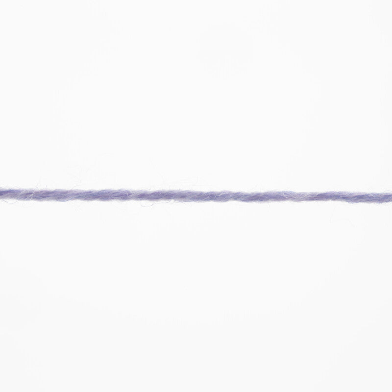 Lang Yarns Merino 400 Lace – 25g / 200m – Lavender Mélange (0346) – yarn texture
