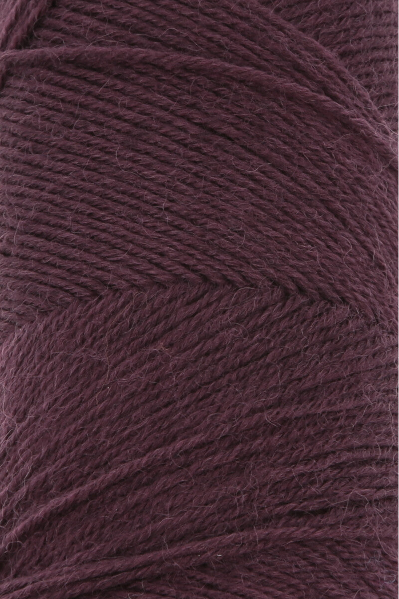 Lang Yarns Jawoll Yarn, 190m / 50g – Dark Eggplant (0390), yarn texture