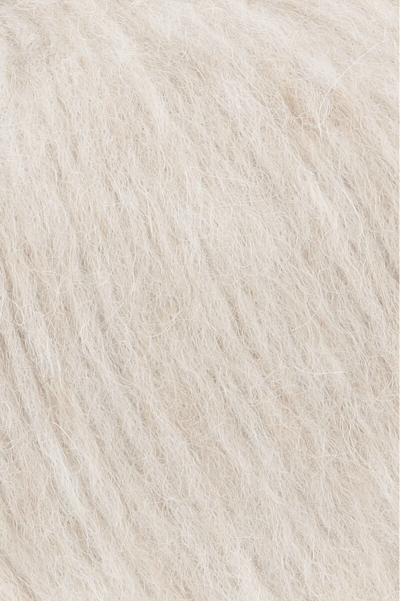 Lang Yarns Malou Light – 50g / 190m – Sand (0022) – detail