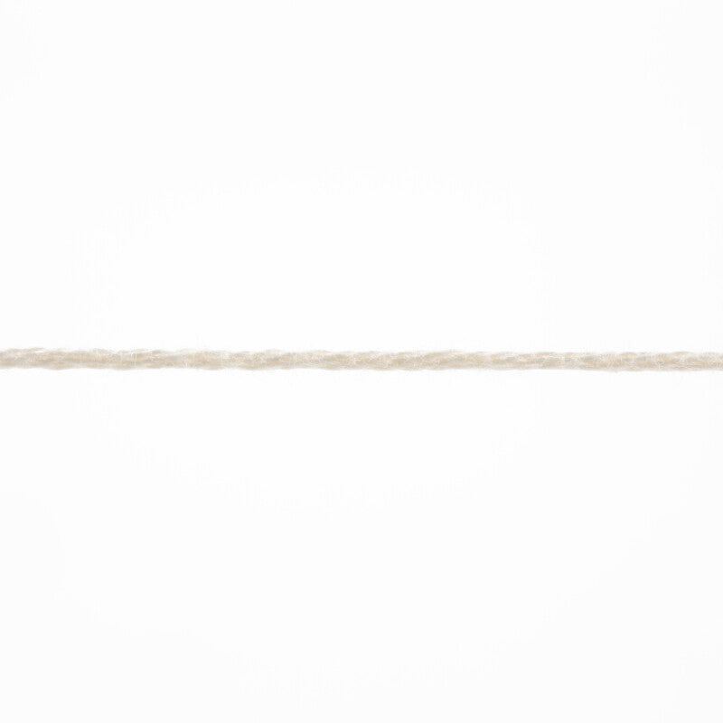 Lang Yarns Marisa – 100% Egyptian cotton yarn, 50g/210m – Egg White (0002) – yarn texture
