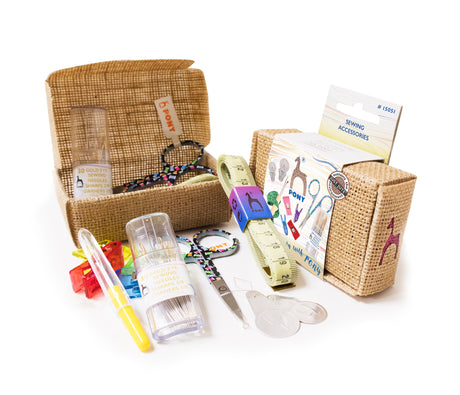 Pony JUST JUTE 39-piece sewing kit in jute box with scissors, tape measure, clips, seam ripper, needles and threaders – ad...